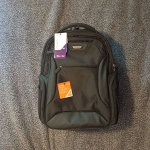 NWT Targus 15.6" Corporate Traveler Backpack